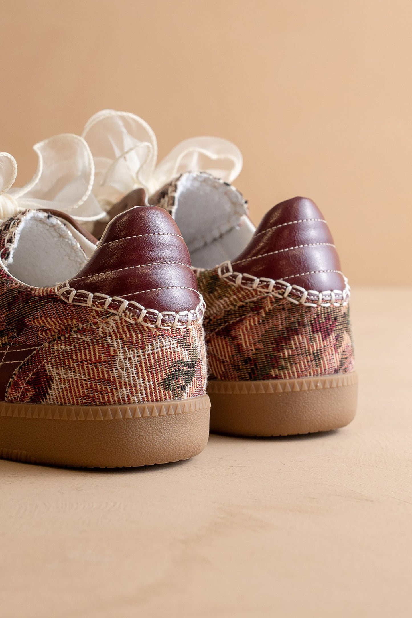 Tapestry Lace Up Sneakers - Mauve