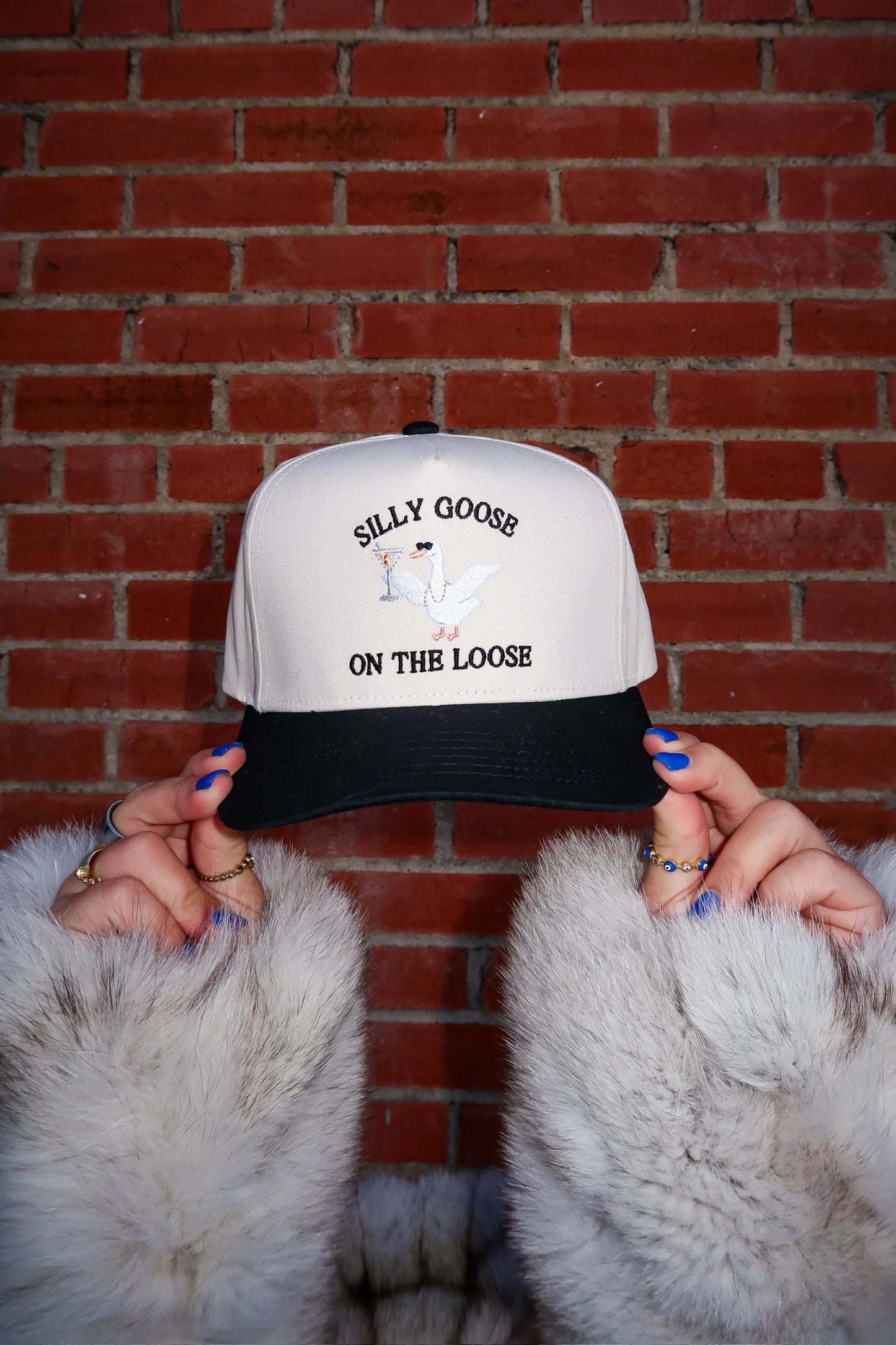 Silly Goose on the Loose Hat - Natural/Black
