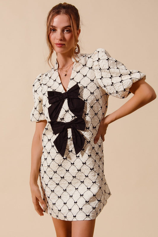 Jacquard Bow Print Shift Dress With Bows - Ivory